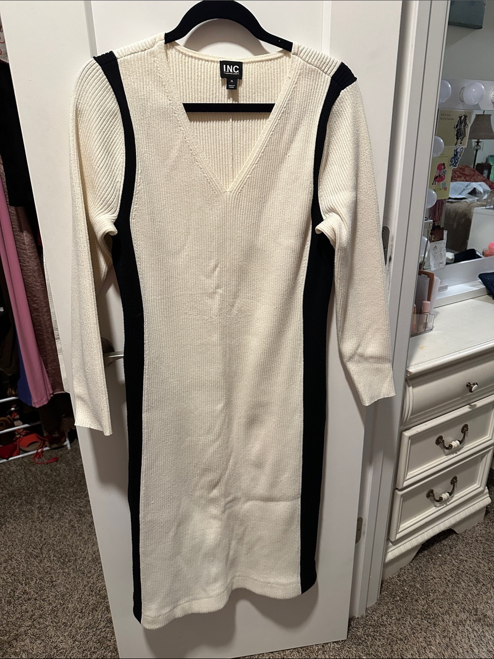 INC International Concepts Cream and Black V-Neck Colorblock Knit Dress